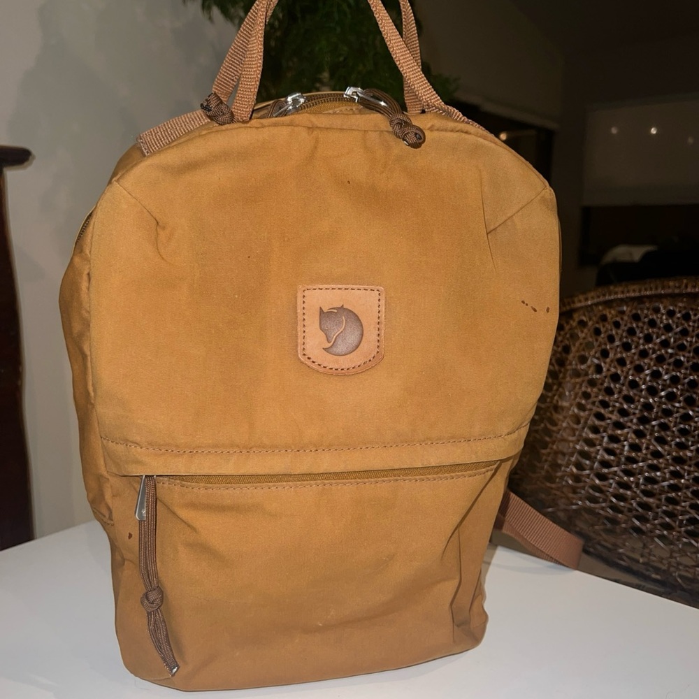 Fjallraven Greenland Full Size Backpack - Brown. Excellent Used Once!